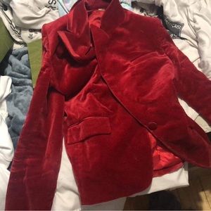 Gucci red velvet women’s size 38 blazer paid 4300 want 2500